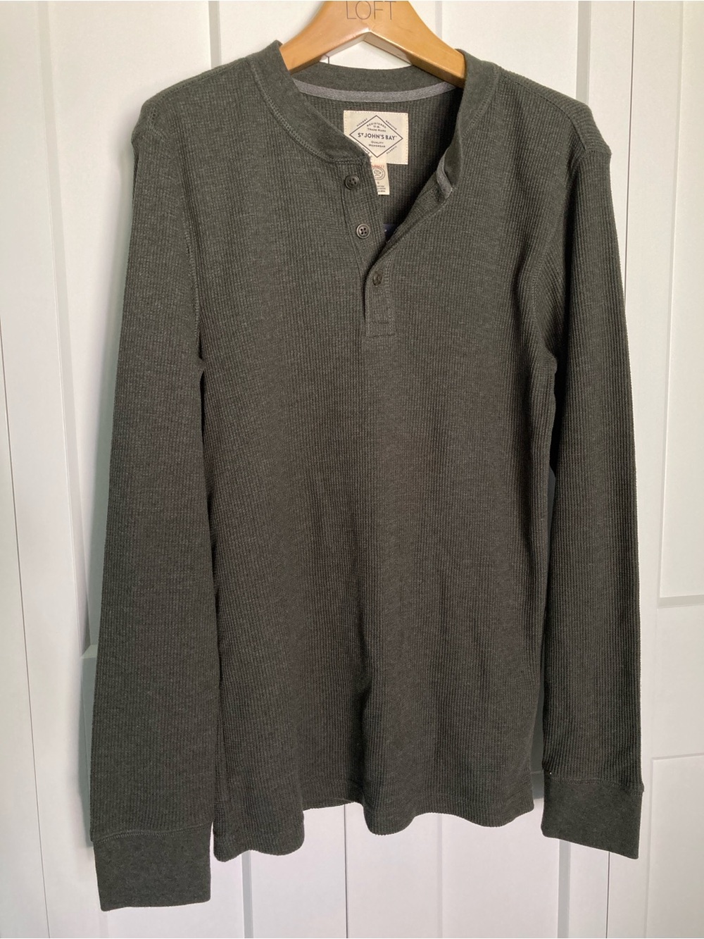 St. John's Bay Men's Olive Waffle-Knit Henley Long Sleeve Size Small